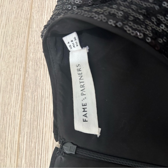 Fame AND Partnership sequin mini dress - Picture 4 of 8